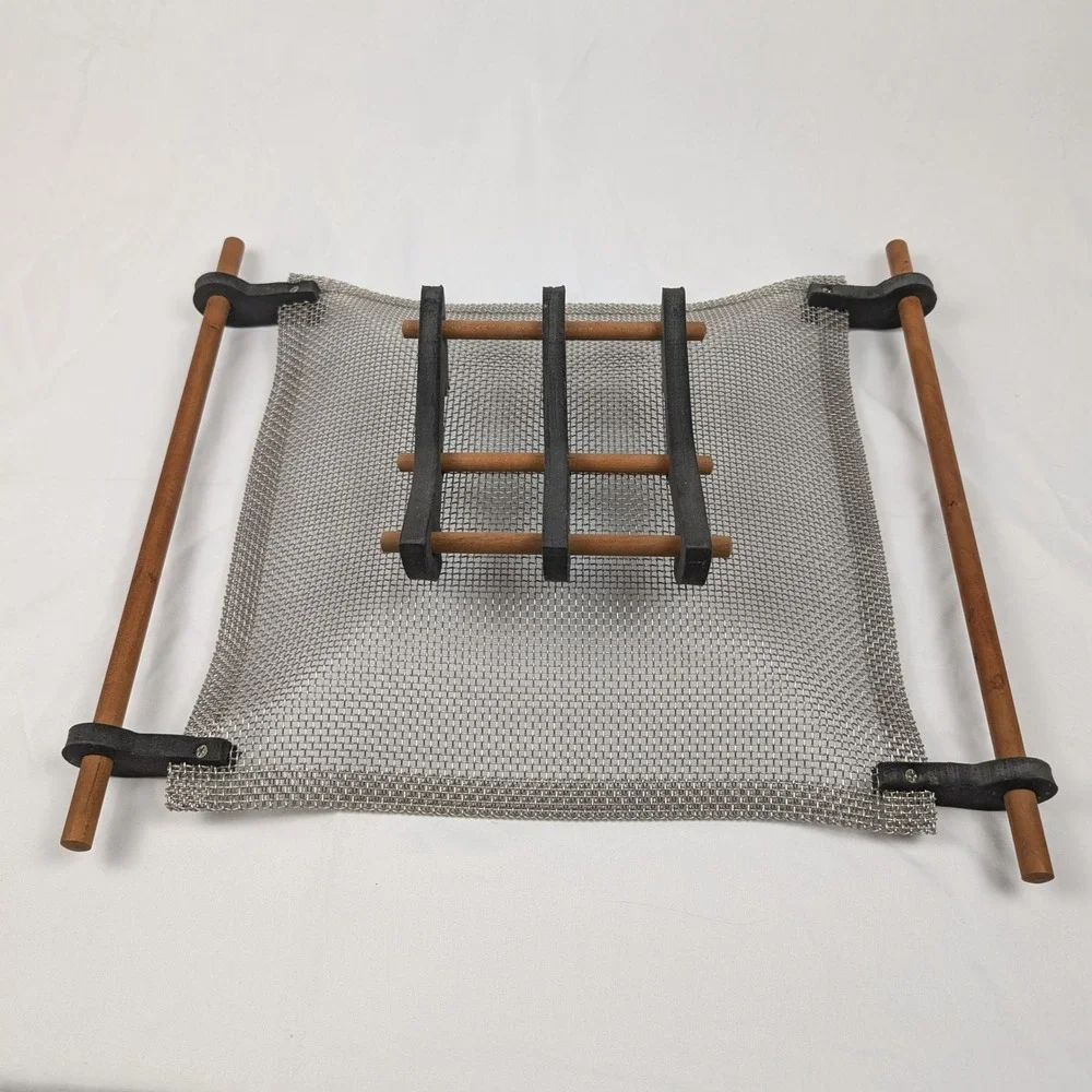 Santamarina Woven Basket Tray Metal Mesh Bowl Wood Accent Home‎ Decor Fruit